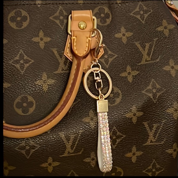 2/$10 New Rhinestone Sparkly Lightweight Key Chain Purse Charm Unique Expensive - Picture 2 of 5